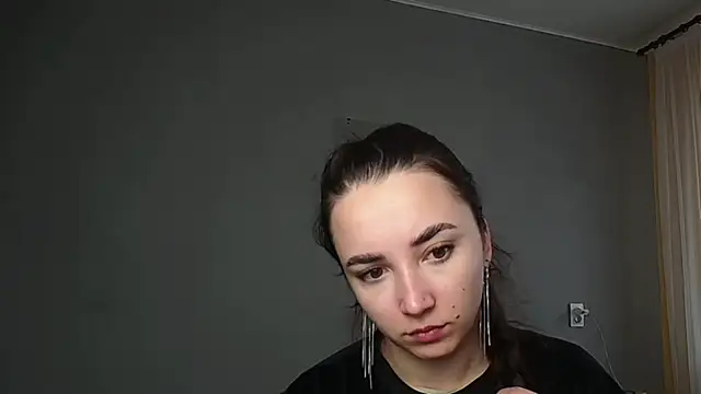 Snapshot of Eva_Gloryy chatting on March 19, 8:18 am Eva Gloryy online show from March 19, 8:18 am