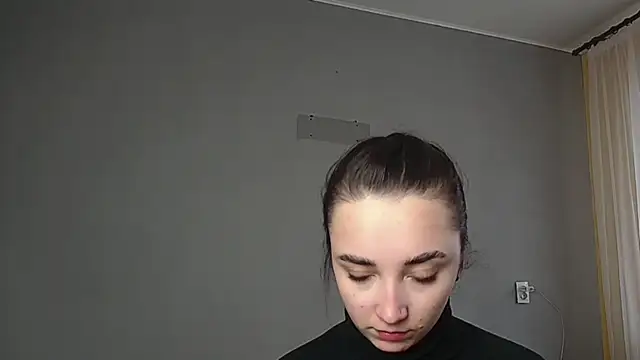 Snapshot of Eva_Gloryy chatting on March 21, 9:47 am Eva Gloryy online show from March 21, 9:47 am