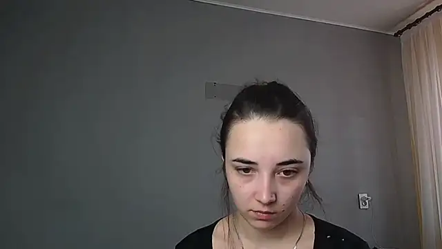Snapshot of Eva_Gloryy chatting on April 4, 10:35 am Eva Gloryy online show from April 4, 10:35 am