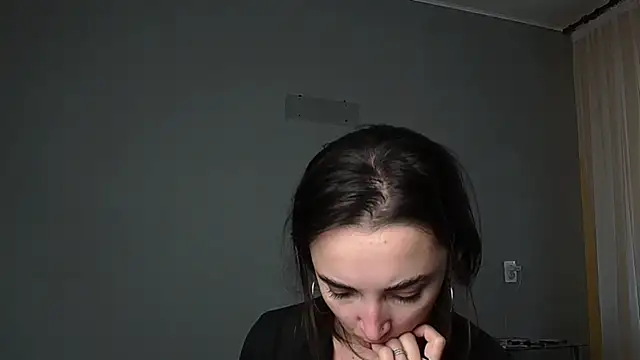 Snapshot of Eva_Gloryy chatting on April 6, 2:07 pm Eva Gloryy online show from April 6, 2:07 pm