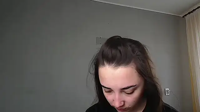 Snapshot of Eva_Gloryy chatting on April 28, 7:35 am Eva Gloryy online show from April 28, 7:35 am