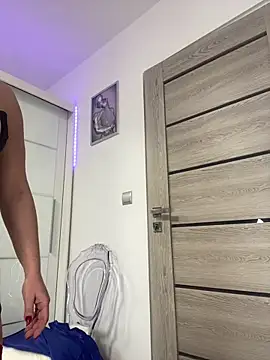 HotLivv69 online show from November 6, 11:37 pm