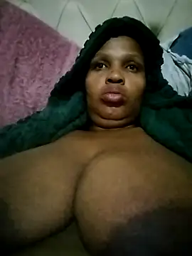 bubblendz1988 online show from June 22, 11:24 pm