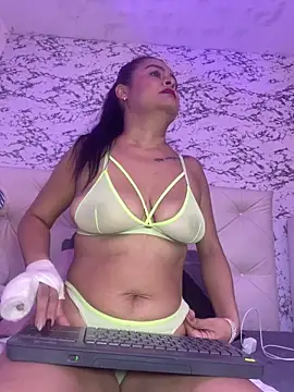 Lili  taylor online show from September 27, 4:28 am