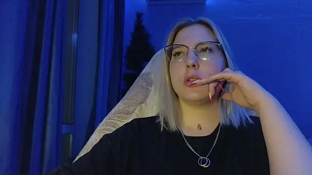 Snapshot of HotBrandyX chatting on January 9, 1:58 pm HotBrandyX online show from January 9, 1:58 pm