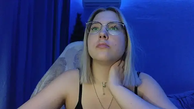 Snapshot of HotBrandyX chatting on January 10, 1:46 pm HotBrandyX online show from January 10, 1:46 pm