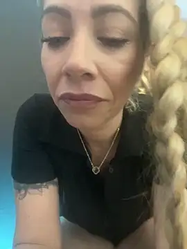 viktoria davis  online show from February 11, 10:26 pm