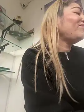 viktoria davis  online show from February 22, 9:46 pm