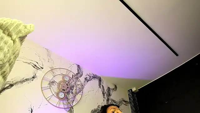 DalayMoore online show from March 15, 8:26 pm