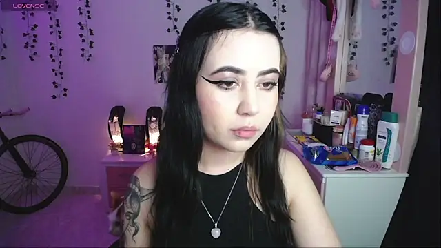 Snapshot of _codeline chatting on January 18, 7:34 am codeline online show from January 18, 7:34 am