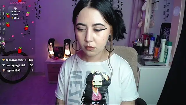 Snapshot of _codeline chatting on February 3, 6:40 am codeline online show from February 3, 6:40 am