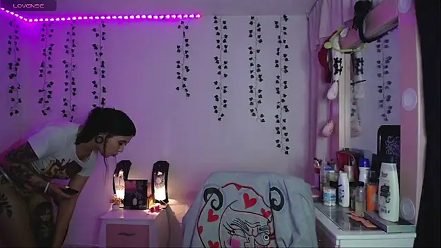 Snapshot of _codeline chatting on February 21, 3:51 am codeline online show from February 21, 3:51 am