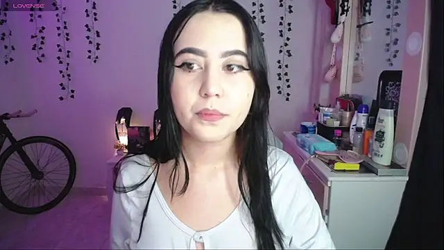 Snapshot of _codeline chatting on February 23, 4:21 am codeline online show from February 23, 4:21 am