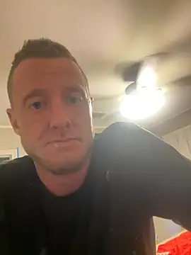 biggzee6 online show from March 30, 11:50 pm