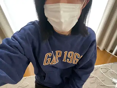 Snapshot of riri_riri_jp chatting on March 9, 6:17 am riri riri jp online show from March 9, 6:17 am