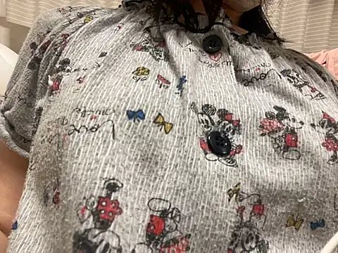 Snapshot of riri_riri_jp chatting on September 17, 11:45 am riri riri jp online show from September 17, 11:45 am