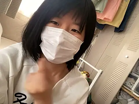 Snapshot of riri_riri_jp chatting on October 12, 5:06 am riri riri jp online show from October 12, 5:06 am