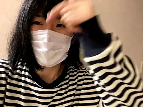 Snapshot of riri_riri_jp chatting on October 12, 5:12 pm riri riri jp online show from October 12, 5:12 pm