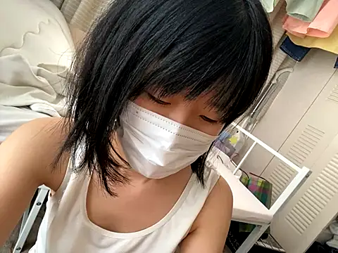 Snapshot of riri_riri_jp chatting on October 13, 5:18 am riri riri jp online show from October 13, 5:18 am