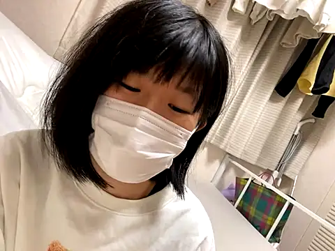 Snapshot of riri_riri_jp chatting on October 20, 9:43 am riri riri jp online show from October 20, 9:43 am