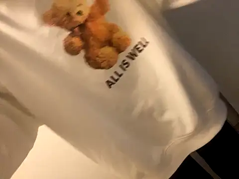 Snapshot of riri_riri_jp chatting on November 4, 10:03 am riri riri jp online show from November 4, 10:03 am