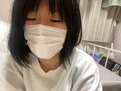 Snapshot of riri_riri_jp chatting on November 6, 10:16 am riri riri jp online show from November 6, 10:16 am