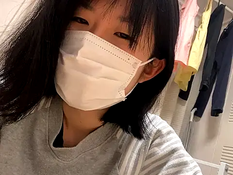 Snapshot of riri_riri_jp chatting on November 29, 2:53 pm riri riri jp online show from November 29, 2:53 pm