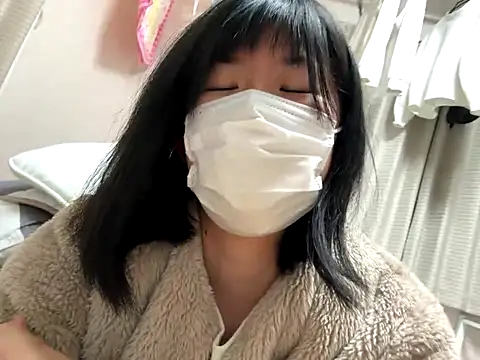 Snapshot of riri_riri_jp chatting on January 7, 9:45 am riri riri jp online show from January 7, 9:45 am