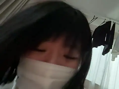 Snapshot of riri_riri_jp chatting on February 7, 7:56 am riri riri jp online show from February 7, 7:56 am