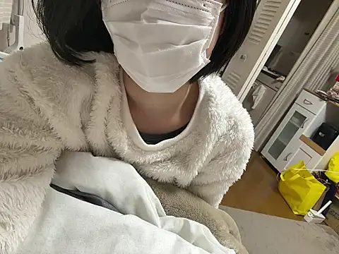 Snapshot of riri_riri_jp chatting on February 11, 3:06 pm riri riri jp online show from February 11, 3:06 pm