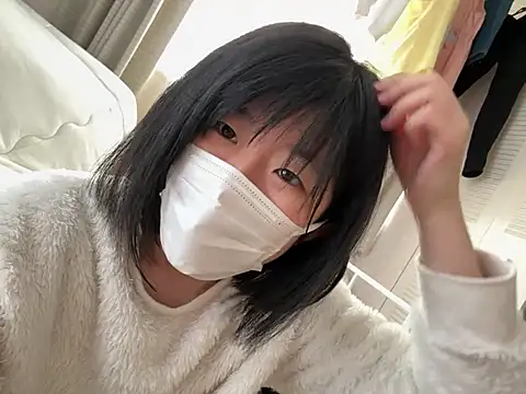 Snapshot of riri_riri_jp chatting on March 1, 5:42 am riri riri jp online show from March 1, 5:42 am