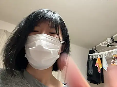 Snapshot of riri_riri_jp chatting on March 3, 11:27 am riri riri jp online show from March 3, 11:27 am