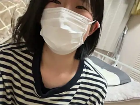 Snapshot of riri_riri_jp chatting on March 9, 1:59 pm riri riri jp online show from March 9, 1:59 pm