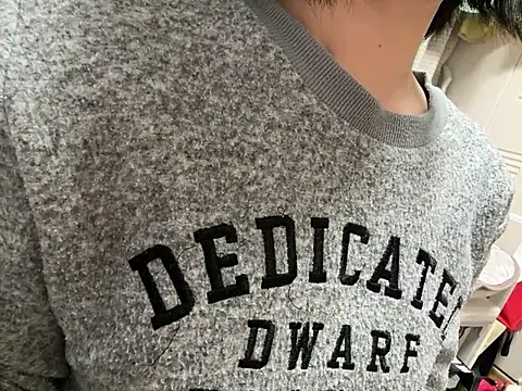 Snapshot of riri_riri_jp chatting on March 14, 8:42 am riri riri jp online show from March 14, 8:42 am