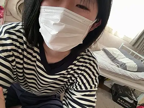 Snapshot of riri_riri_jp chatting on March 15, 1:00 am riri riri jp online show from March 15, 1:00 am