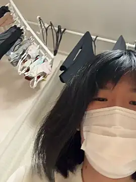 Snapshot of riri_riri_jp chatting on March 16, 1:26 pm riri riri jp online show from March 16, 1:26 pm