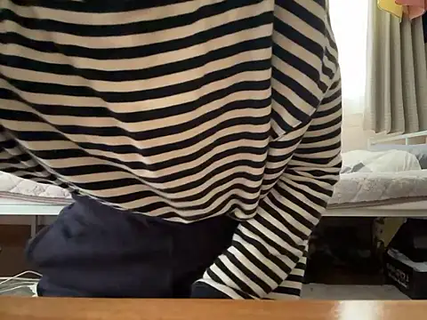 Snapshot of riri_riri_jp chatting on March 20, 3:00 am riri riri jp online show from March 20, 3:00 am