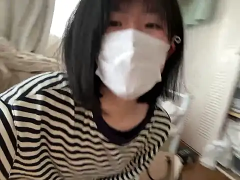 Snapshot of riri_riri_jp chatting on March 22, 2:37 am riri riri jp online show from March 22, 2:37 am