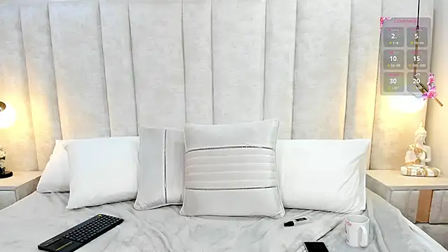 Snapshot of im_helina chatting on February 26, 6:21 pm im helina online show from February 26, 6:21 pm
