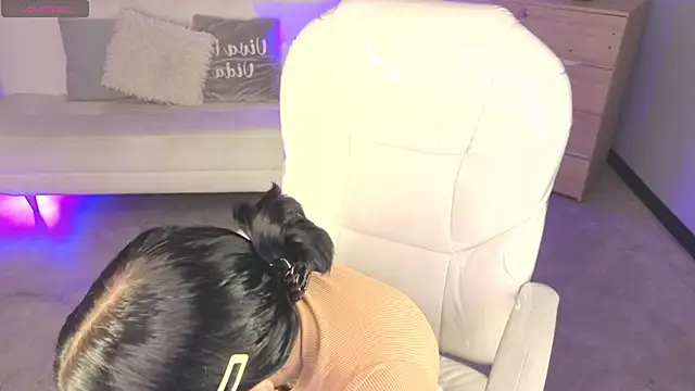 Nicole Foxx  online show from February 13, 8:38 pm