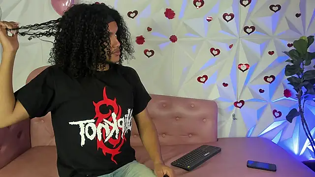 DanteAndKyle online show from March 7, 10:32 pm