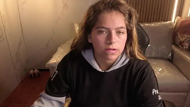 Kitten Cam online show from January 17, 3:22 am