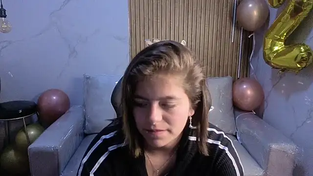 Snapshot of Kitten_Cam chatting on July 17, 3:02 am Kitten Cam online show from July 17, 3:02 am