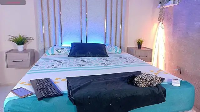Snapshot of Liincostelloo chatting on January 20, 7:35 pm Liincostelloo online show from January 20, 7:35 pm