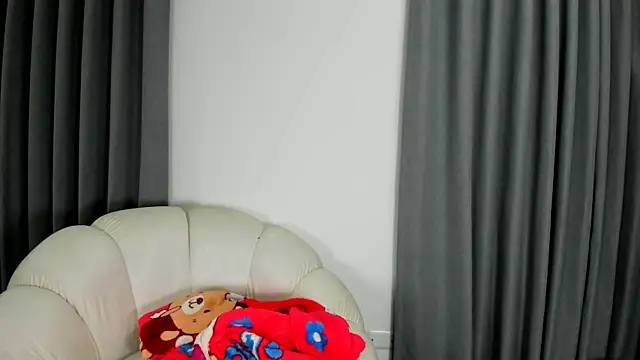 Snapshot of 1lubonnie chatting on February 20, 1:46 am 1lubonnie online show from February 20, 1:46 am