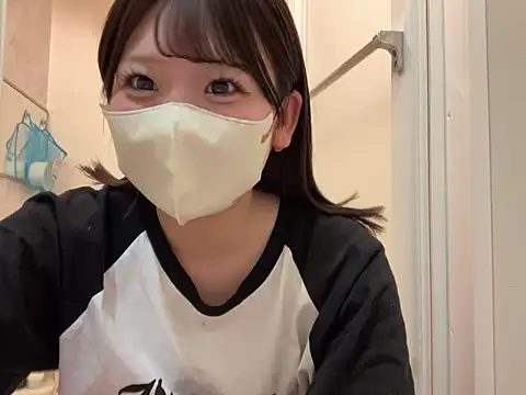 Snapshot of shina_mo_n_ch chatting on July 8, 2:05 am shina mo n ch online show from July 8, 2:05 am