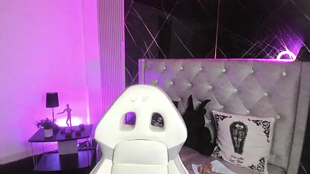 victoria  floyd online show from January 16, 8:02 pm