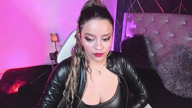 Snapshot of victoria__floyd chatting on May 12, 11:02 pm victoria floyd online show from May 12, 11:02 pm