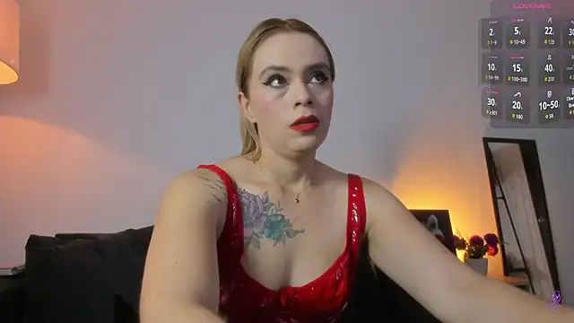 RayaCarr  online show from March 13, 1:07 pm