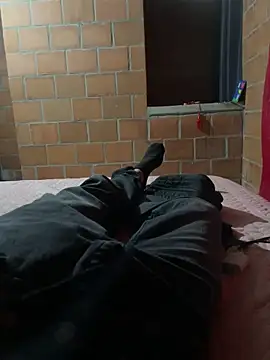 Snapshot of Avila67 chatting on February 27, 12:32 am Avila67 online show from February 27, 12:32 am